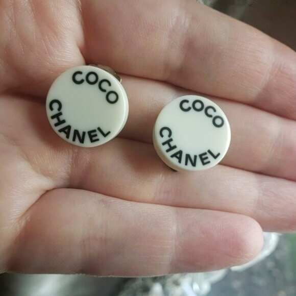 Chanel COCO Clip On Earrings Black and White Cruise COCO đ¤đ¤ - Picture 11 of 14